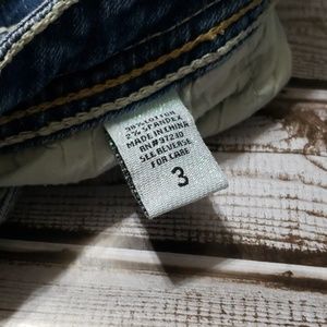Almost Famous Shorts - Distressed Denim Shorts Sz.3 Almost Famous Almost Famous Shorts - Distressed Denim Shorts Sz.3 Almost Famous